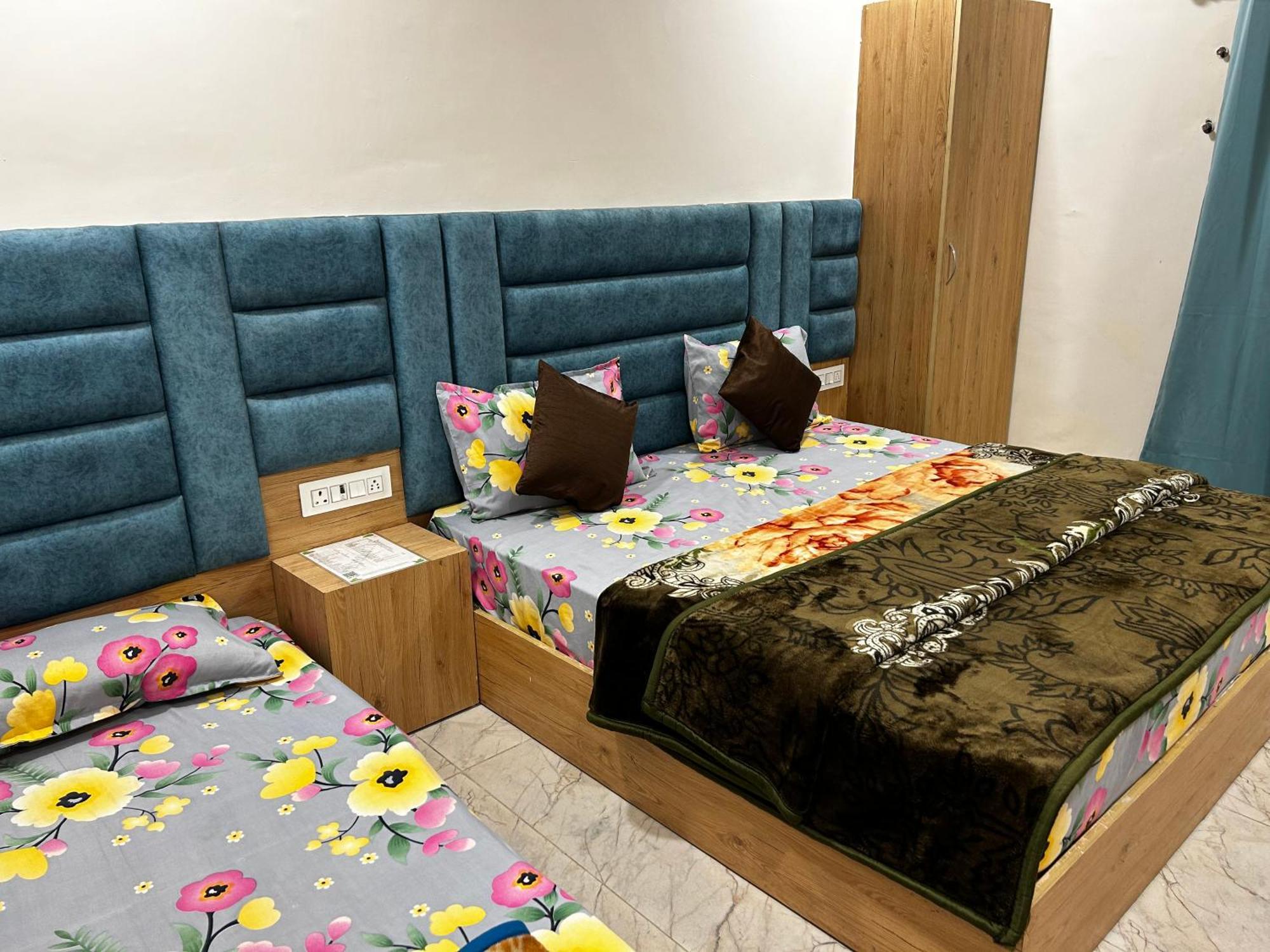 Hotel Divya リシケーシュ エクステリア 写真